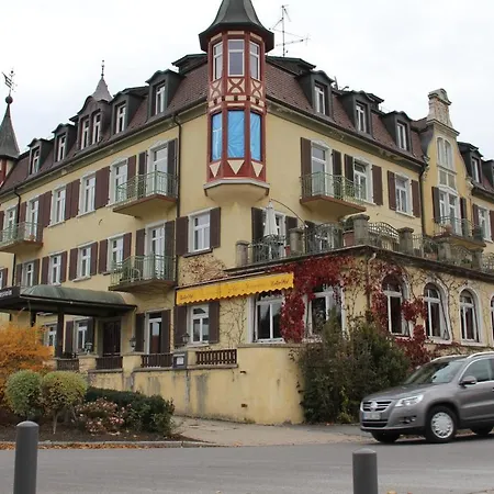 Am Schloss *