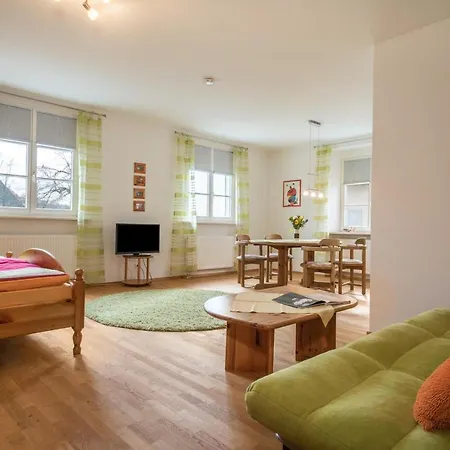 Am Schloss Διαμέρισμα *