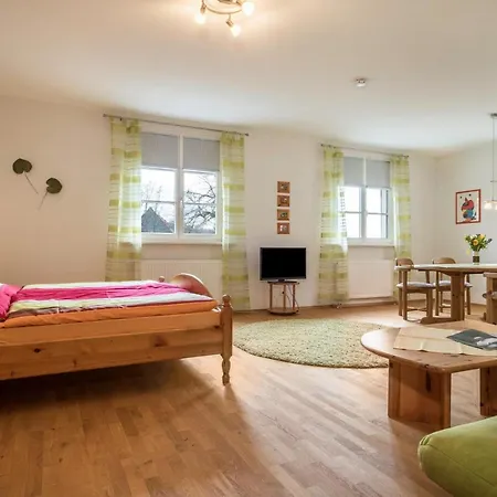 Διαμέρισμα Am Schloss Heiligenborn